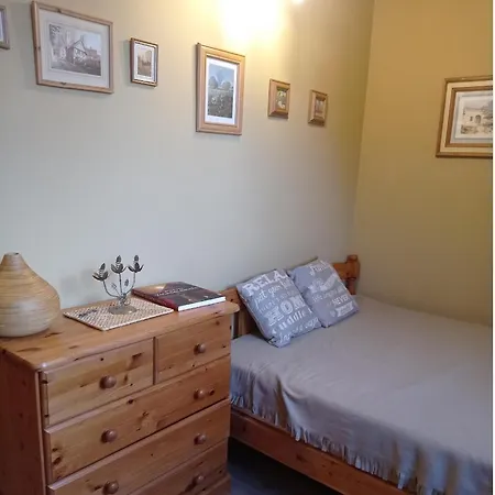 Dom Pod Srebrnym Zurawiem *